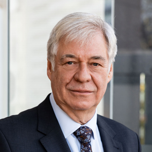 dr Leszek Juchniewicz