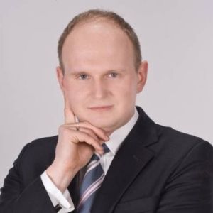 dr Tomasz Łużak